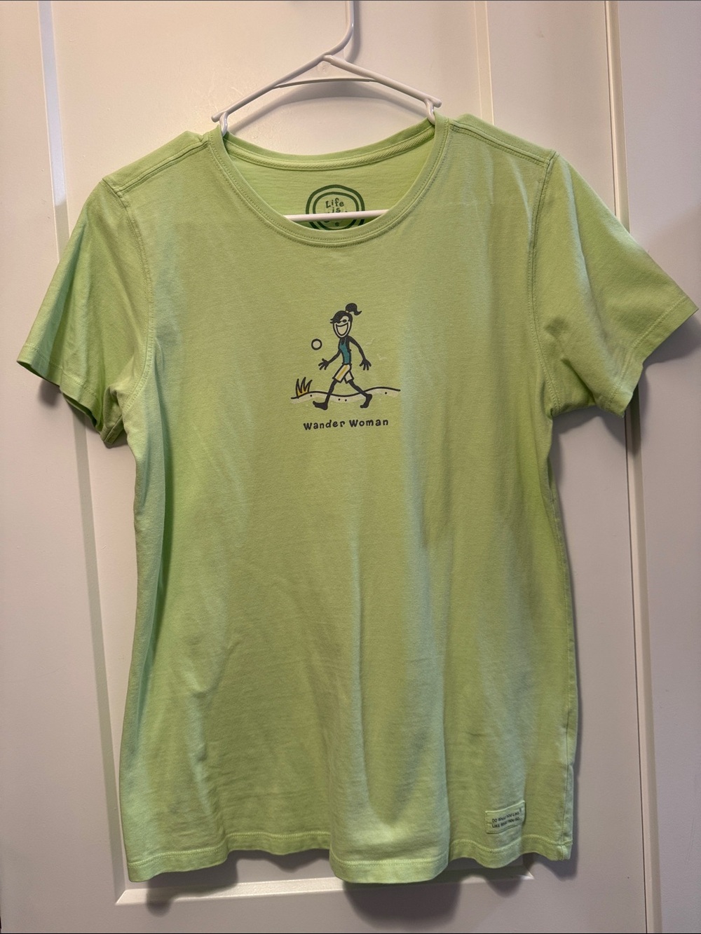 Life Is Good Women's Light Green "Wander Woman" Graphic Tee size S